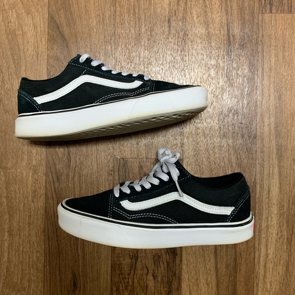 old skool black vans size 5